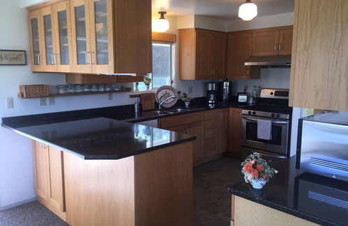 Mount Vernon House | Spacious Skagit Valley Guest House With Stunning Views Of Mount Baker.