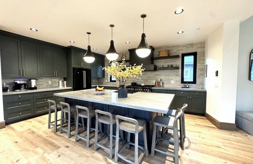 Salt Lake Mountain Resorts Cabin | Spacious ski cabin offers serenity & proximity to Utah's favorite ski town!