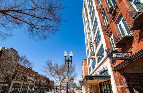 Old City Apartment | Spacious Sterchi Loft Getaway- Downtown Getaway