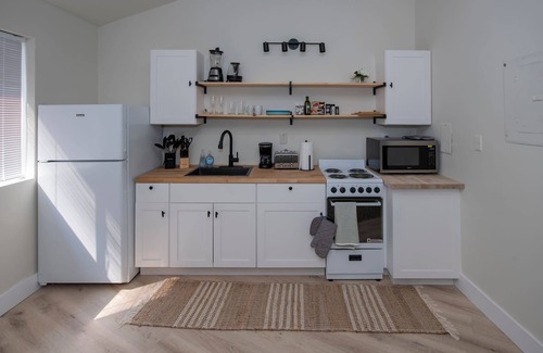Huntsville Apartment | Spacious Studio Apartment Near Botanical Gardens