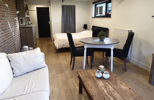Knegsel Apartment | Spacious Studio, in wooded hiking/biking area. Near ASML.