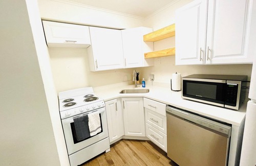 Little Rock Medical District Apartment | Spacious Studio Unit near Downtown & UAMS Little Rock with WiFi, AC