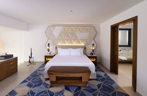 Punta Cana Hotel | Spacious Suites & Hydro Spa: Caribbean Family Adventure! | 2 Units