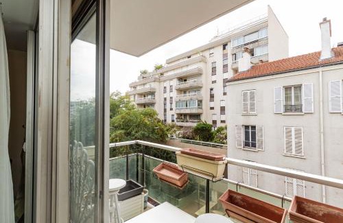Charenton-le-Pont Apartment | Spacious T3 With View In The Heart Of The City!