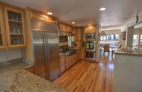 Truckee Cabin | Spacious Tahoe Donner Home | Private Hot Tub | Pool Table | HOA Beach, Gym and Pool Access