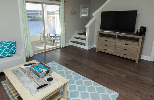 Epworth Acres House | Spacious townhome in great island location! STELLAR RATES!