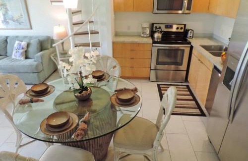 Kahuku House | Spacious Townhouse by the beach