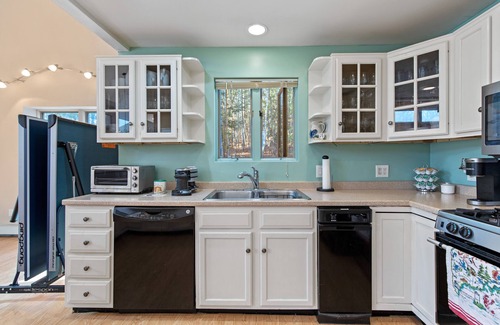 Naples House | Spacious Trickey Moose Family Retreat - Woodstove, Firepit, Kayaks, Water Access