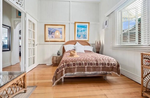 Westcourt House | Spacious tropical Oasis in heart of city perfect for multigenerational holidays
