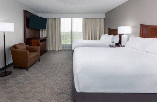 Park Central Hotel | Spacious Two-Room Suite! Pool, FREE Parking! Minutes to - Downtown Dallas!