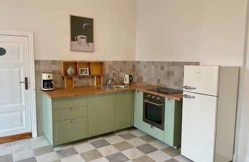 Ehmkenhagen Apartment | Spacious vacation apartment in a small, charming manor house!