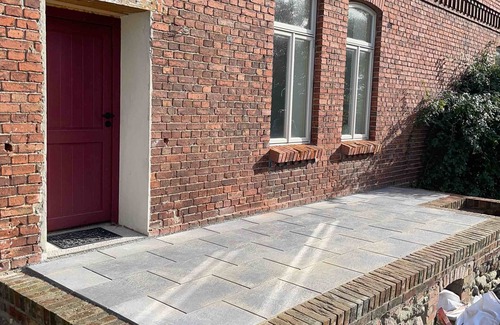 Ehmkenhagen Apartment | Spacious vacation apartment in a small, charming manor house!