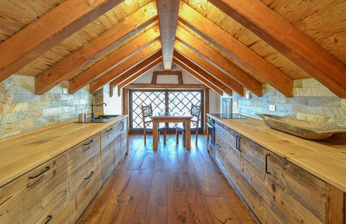 Ovaro Apartment | Spacious vacation apartment with mountain panorama in a quiet location.