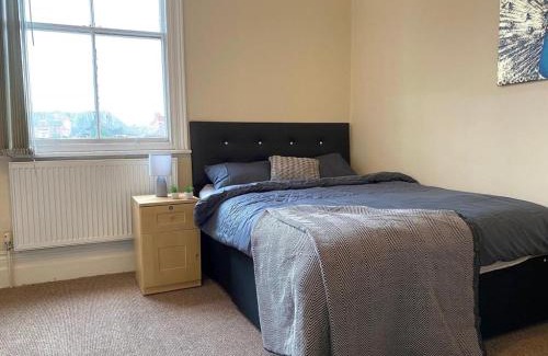 Doncaster House | Spacious Victorian Studio Flat