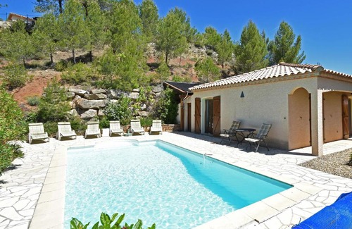 Beaufort Villa | Spacious Villa in Beaufort with Pool