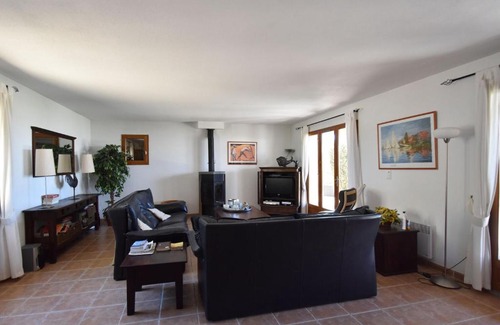 Beaufort Villa | Spacious Villa in Beaufort with Pool