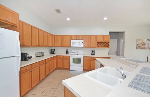 Windwood Bay House | Spacious villa with private pool, hot tub and games room