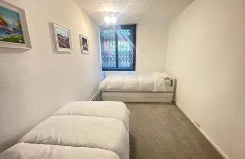 Camberwell Green House | Spacious & Welcoming 4BD House - Kennington