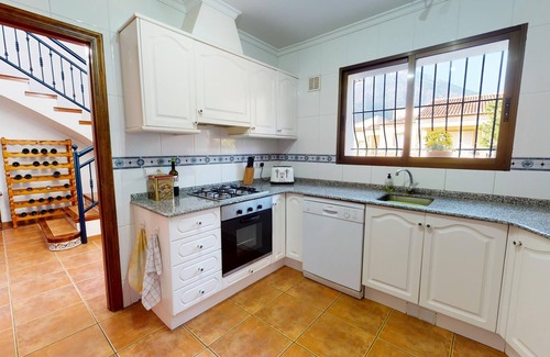 Montgo de Toscamar House | Spacious well-equipped villa with A/C, pool, open mountain views for 6 people, quiet area.