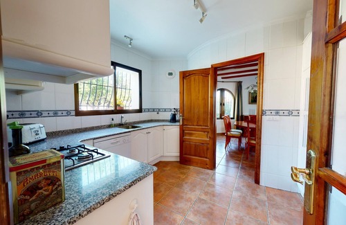 Montgo de Toscamar House | Spacious well-equipped villa with A/C, pool, open mountain views for 6 people, quiet area.