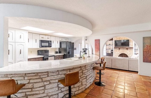 Leon Valley House | Spanish Villa in Leon Valley