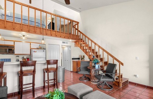 Quincy Condo | Spanish Villa w/a Spa-Like Feel overlooking large pool & near the Gorge shuttle