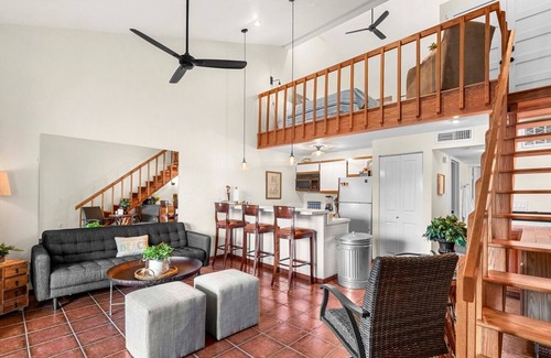 Quincy Condo | Spanish Villa w/a Spa-Like Feel overlooking large pool & near the Gorge shuttle
