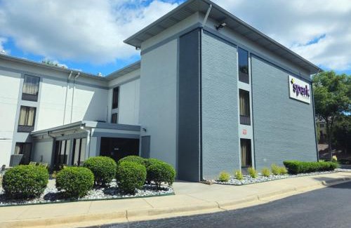 Alpharetta Hotel | Spark by Hilton Alpharetta Roswell