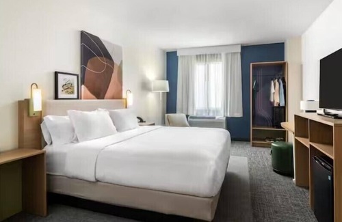 Galveston Hotel | Spark by Hilton Galveston