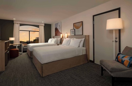 Houston Hotel | Spark by Hilton Houston Bush Intercontinental Airport