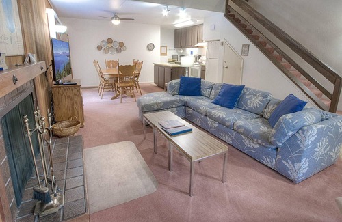 Incline Village Condo | Sparrows Nest by Lake Tahoe Accommodations