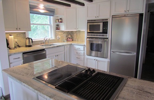 Lake Mohawk Ski Chalet | Sparta, NJ - Lakeside Retreat Only An Hour Away From NYC