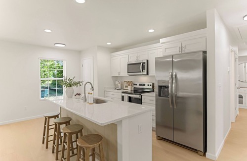 Spartanburg House | Spartanburg Home w/BBQ, Fire Pit. Sleeps 8.