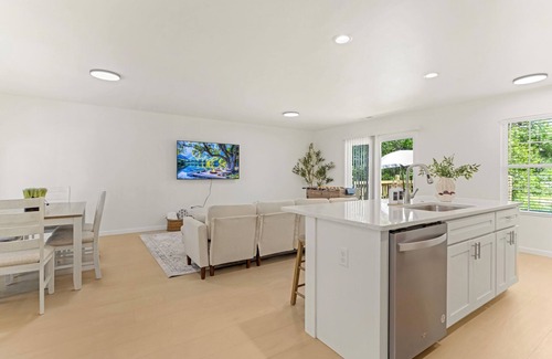 Spartanburg House | Spartanburg Home w/BBQ, Fire Pit. Sleeps 8.