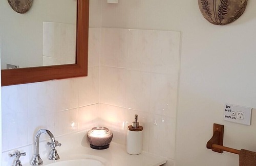 Big Hill Other | SPECIAL $240/n first 3 persons at ROLLING HILLS FARMSTAY at Big Hill, sleeps 16