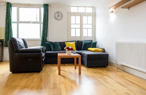 Blackheath Apartment | Spectacular 3 Bed in Blackheath