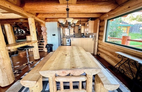 Lac La Hache House | Spectacular Archive Homepage for Lac La Hache