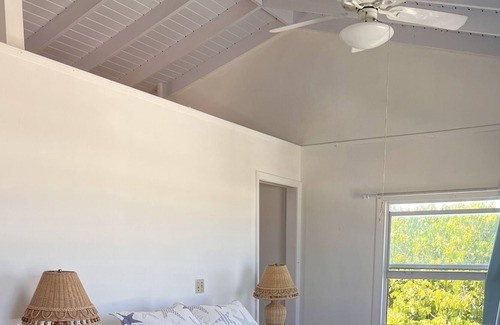 Balfour Town Villa | Spectacular Beachfront Views on Salt Cay