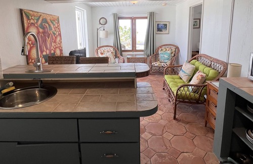 Balfour Town Villa | Spectacular Beachfront Views on Salt Cay
