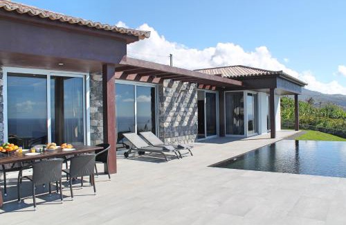 Estreito da Calheta Villa | Spectacular Calheta Villa Villa Cliffscape 3 Bedrooms Panoramic Sea Views Well-Furnished In