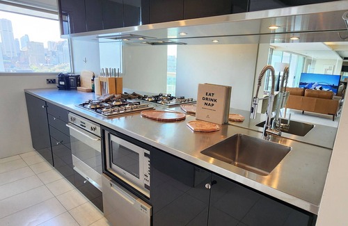 Woolloomooloo Apartment | Spectacular City Living in Iconic Top of the Town