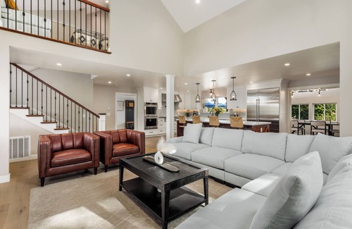 Healdsburg House | Spectacular Healdsburg Manor-4BR/4.5BA, POOL+2 SPA!