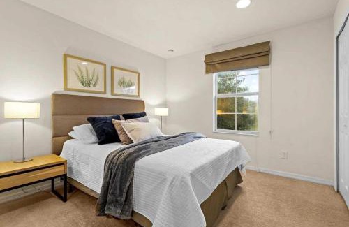 West Kissimmee House | Spectacular House with 3 BR - Private Pool, BBQ - Minutes from Disney!