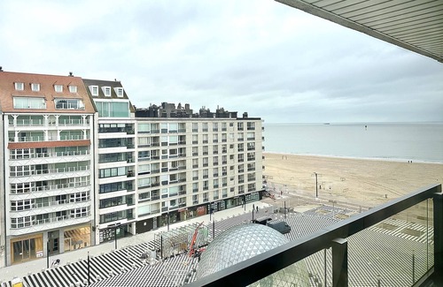 Het Zoute Apartment | Spectacular Knokke le Zoute Penthouse With sea View