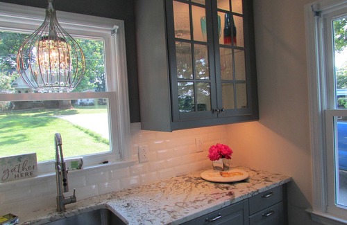 Mayhew House | SPECTACULAR LAKEFRONT MODERN OASIS New to VRBO