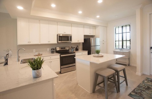 Braden River Condo | Spectacular luxury condo 2 Bed/2 Bath, 1,239 SF