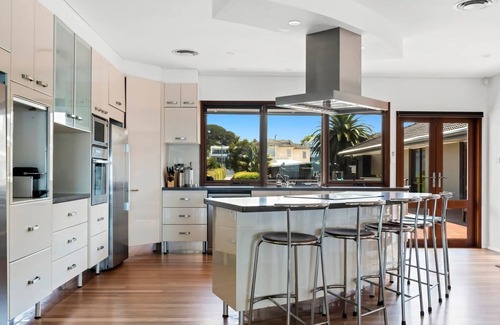 Shellharbour House | Spectacular Ocean Front home With Pool