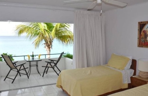 Lazaretto Villa | Spectacular Ocean Front Property