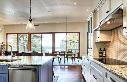 Huntsville Cottage | Spectacular south views at this 4 bed, 4 bath lake retreat!