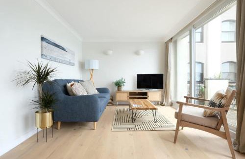 Mylor Churchtown Apartment | Spectacular Waterfront Views With Parking At 'Mariners Mirror'